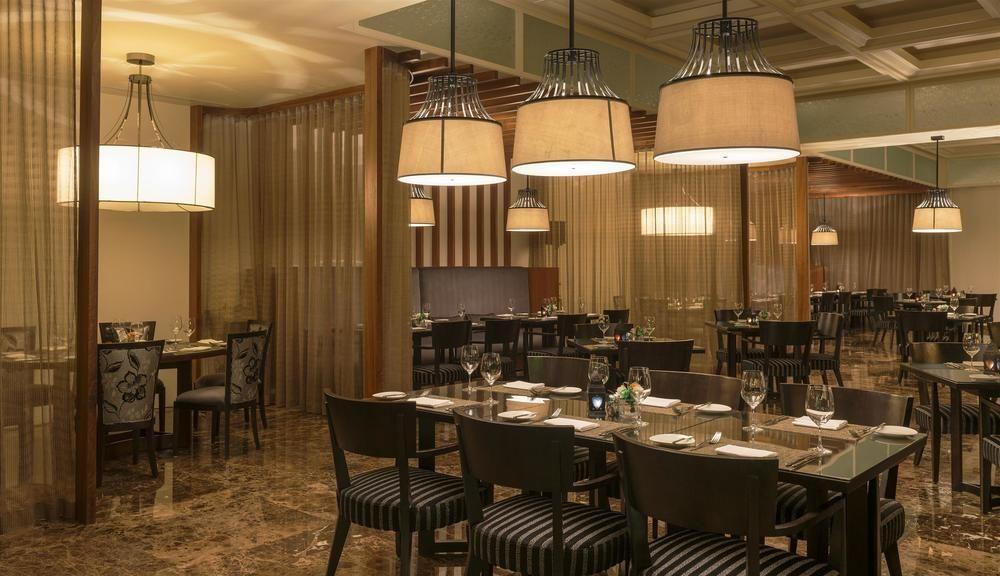 Le Méridien City Centre Bahrain Manama Extérieur photo The restaurant