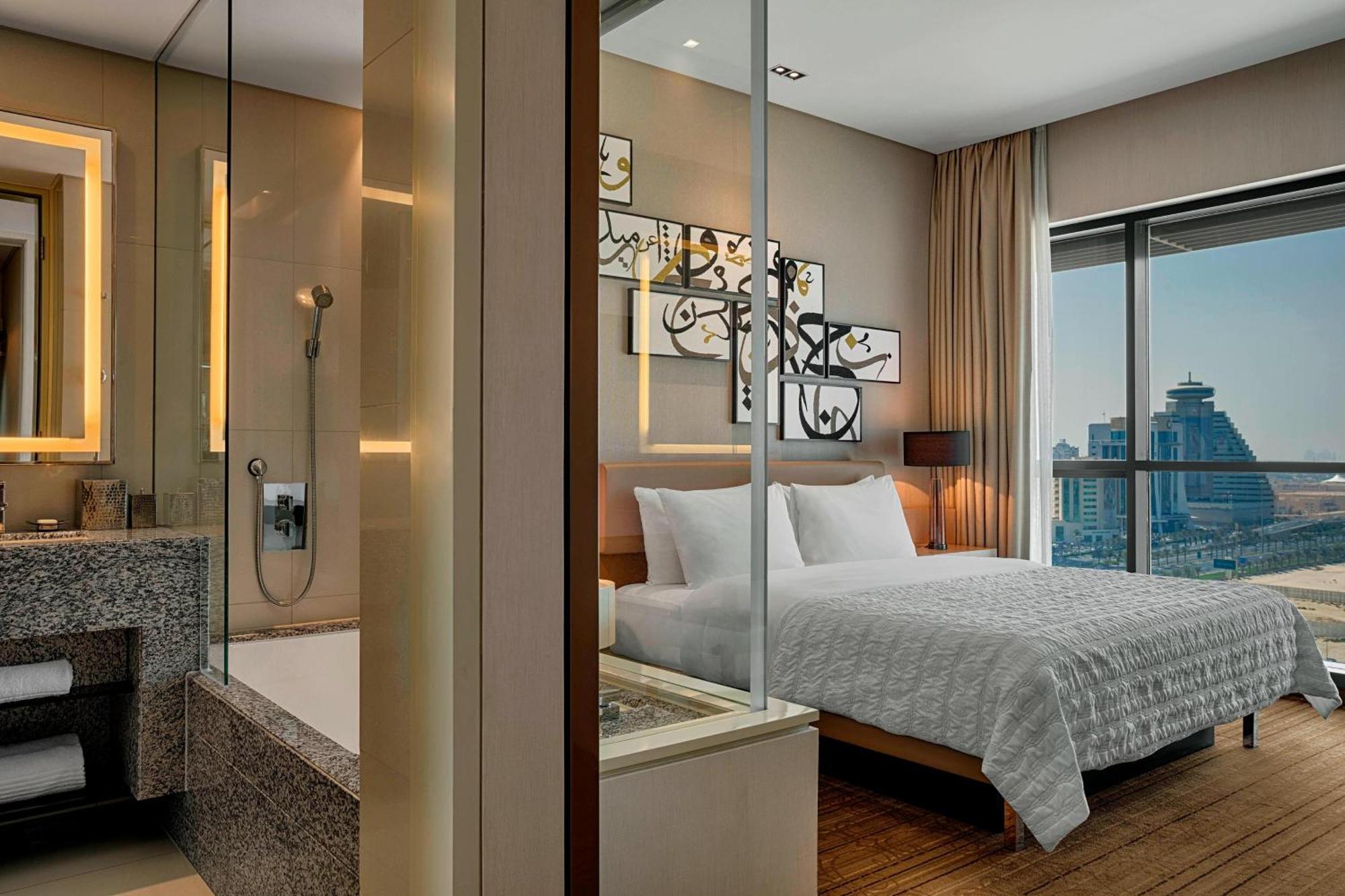 Le Méridien City Centre Bahrain Manama Extérieur photo A bedroom at the hotel