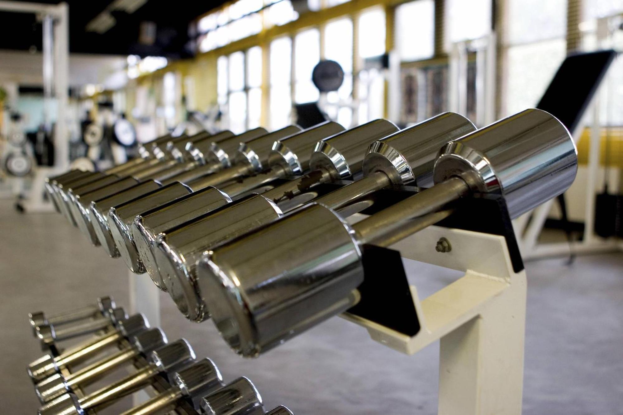 Le Méridien City Centre Bahrain Manama Extérieur photo A dumbbell rack