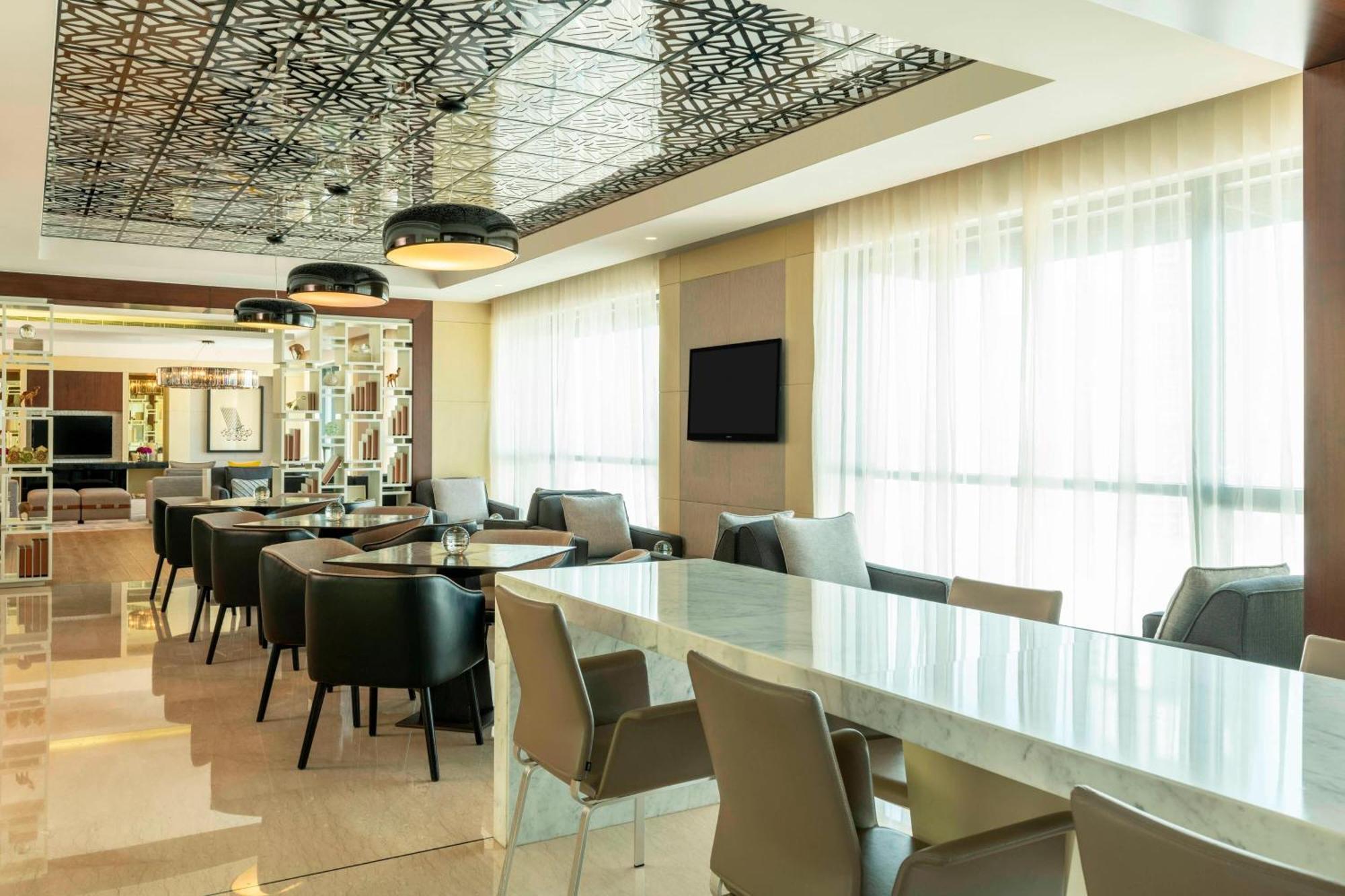 Le Méridien City Centre Bahrain Manama Extérieur photo The lounge at the airport