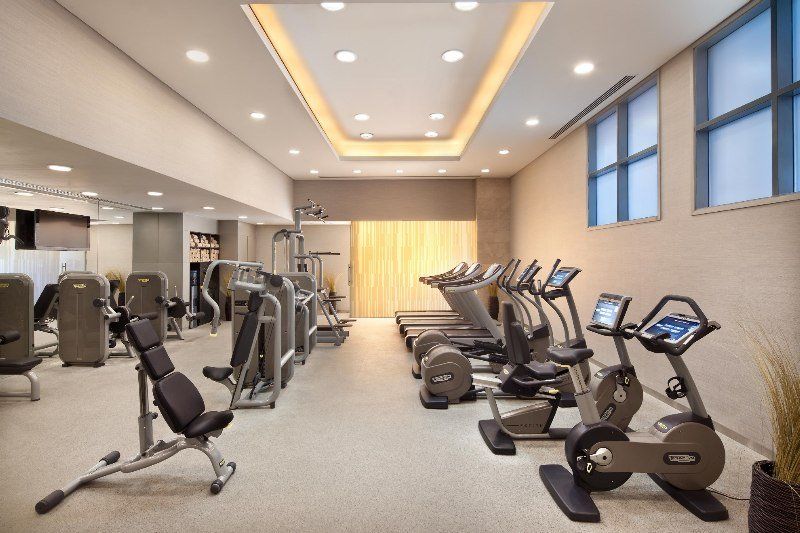 Le Méridien City Centre Bahrain Manama Extérieur photo The gym at the hotel