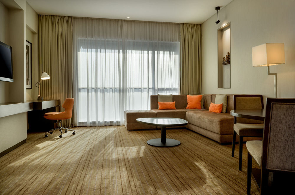 Le Méridien City Centre Bahrain Manama Extérieur photo Living room
